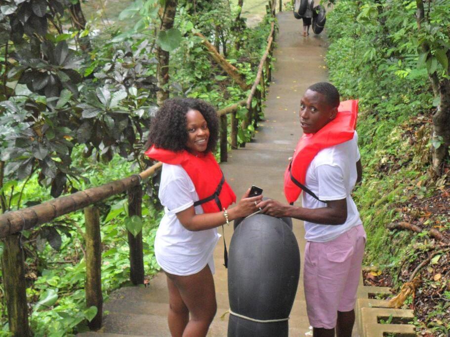 Idilio Escape Apartment Ocho Rios Bagian luar foto
