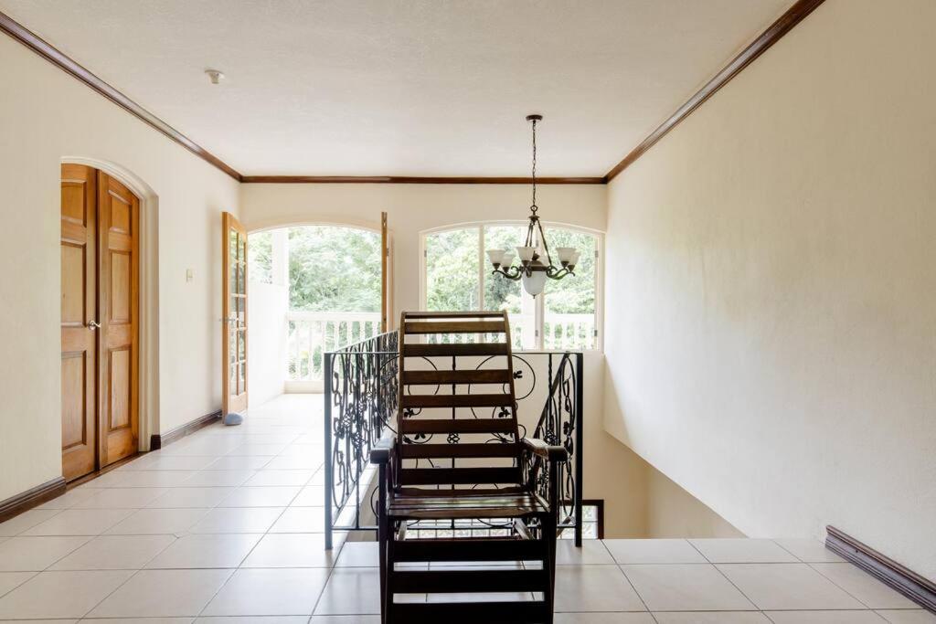 Idilio Escape Apartment Ocho Rios Bagian luar foto